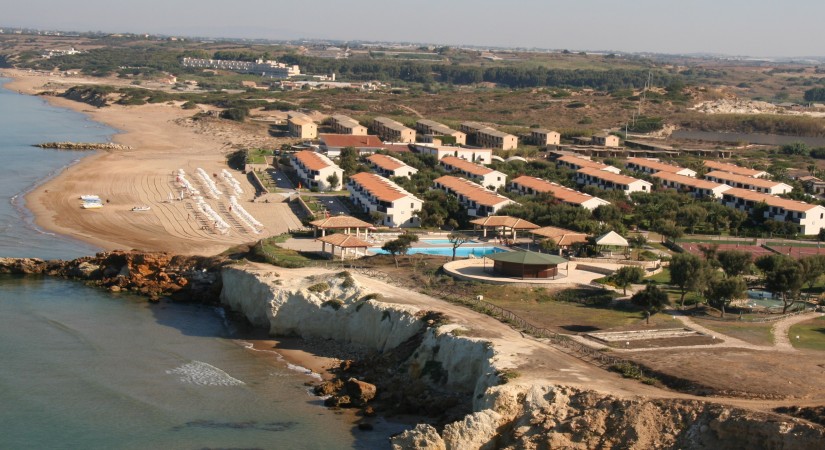 Kamarina Resort