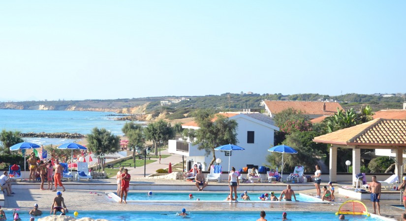 Kamarina Resort