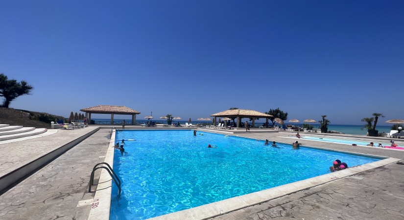 Kamarina Resort
