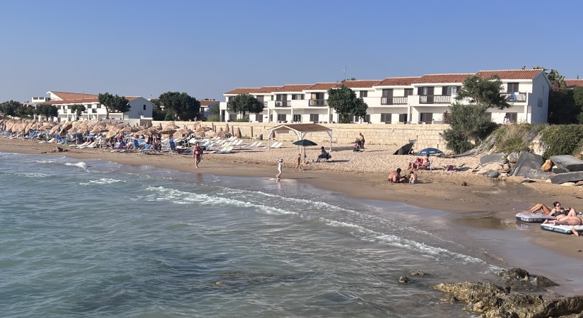 Kamarina Resort