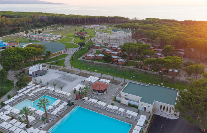 Caladune Resort